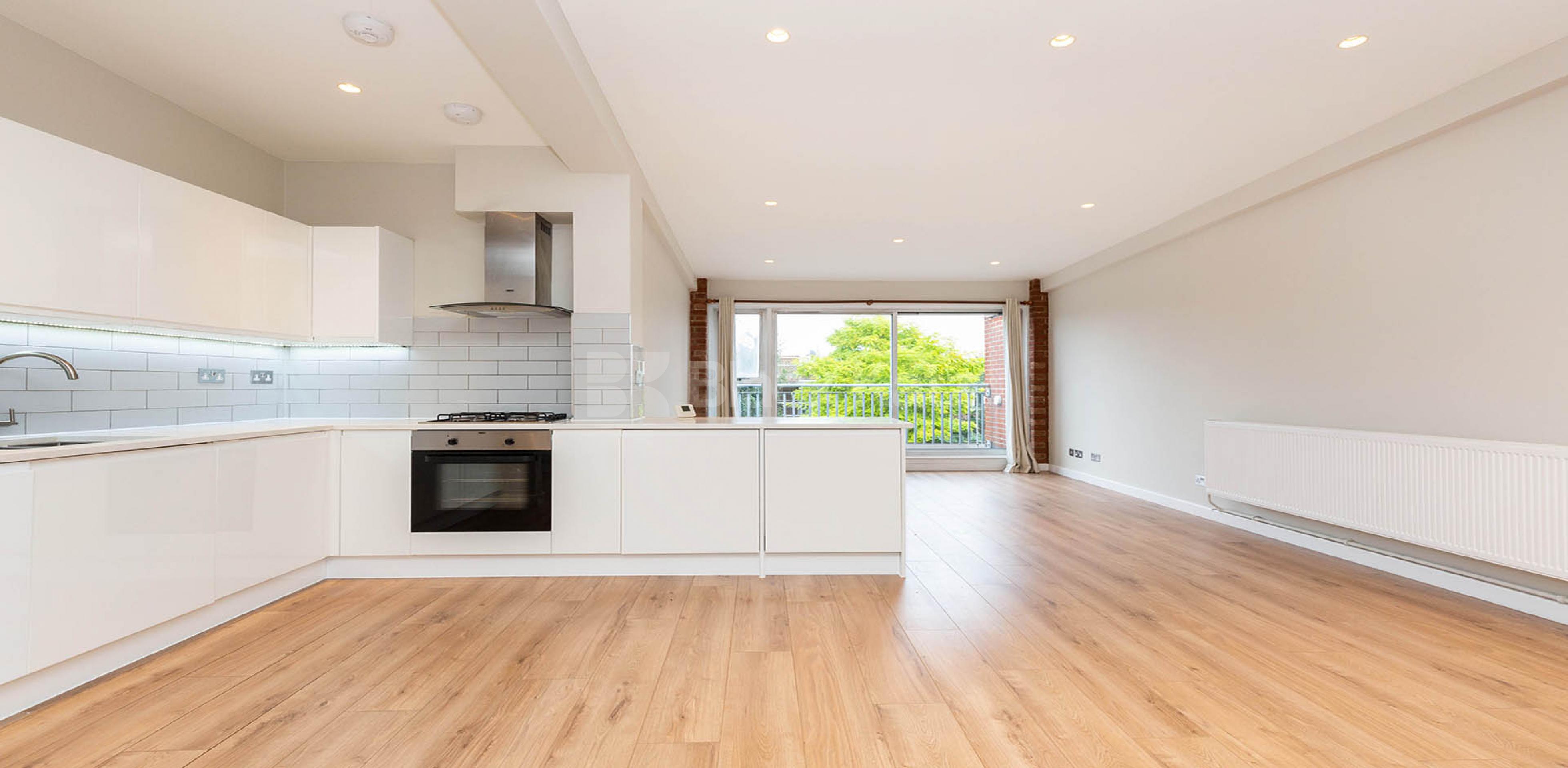 			NEWLY RENOVATED 2 BED, 2 Bedroom, 1 bath, 1 reception Apartment			 GROVE HOUSE-TUDOR ROAD, HACKNEY-BETHNAL GREEN-LONDON FIELDS E9